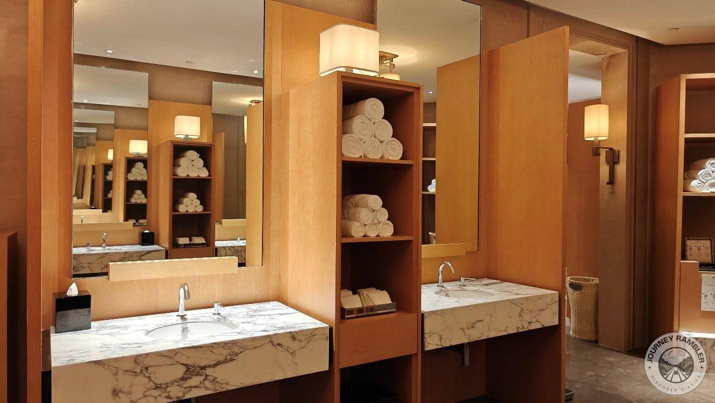 changing room was empty