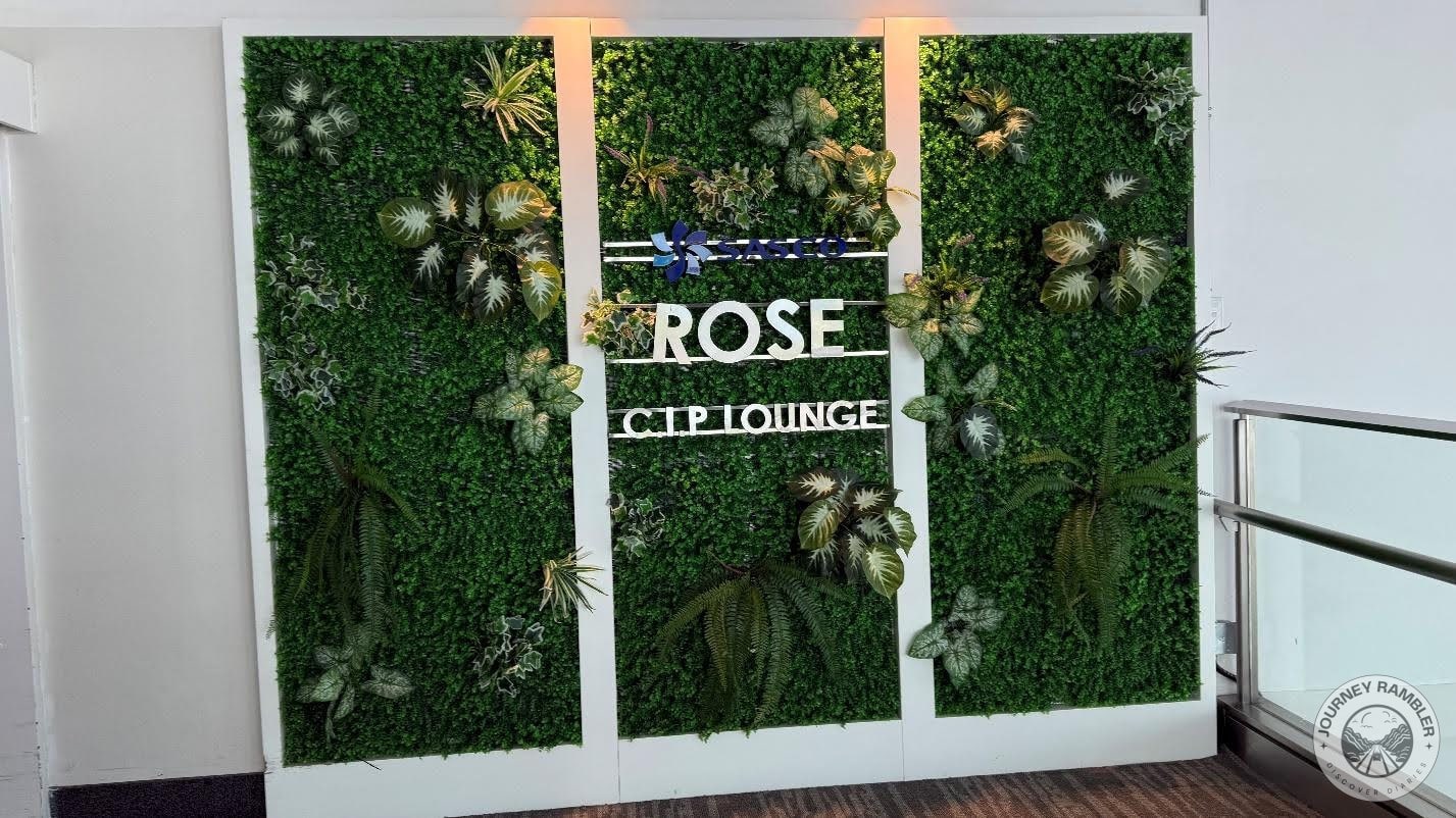 decorative wall to welcome people inside