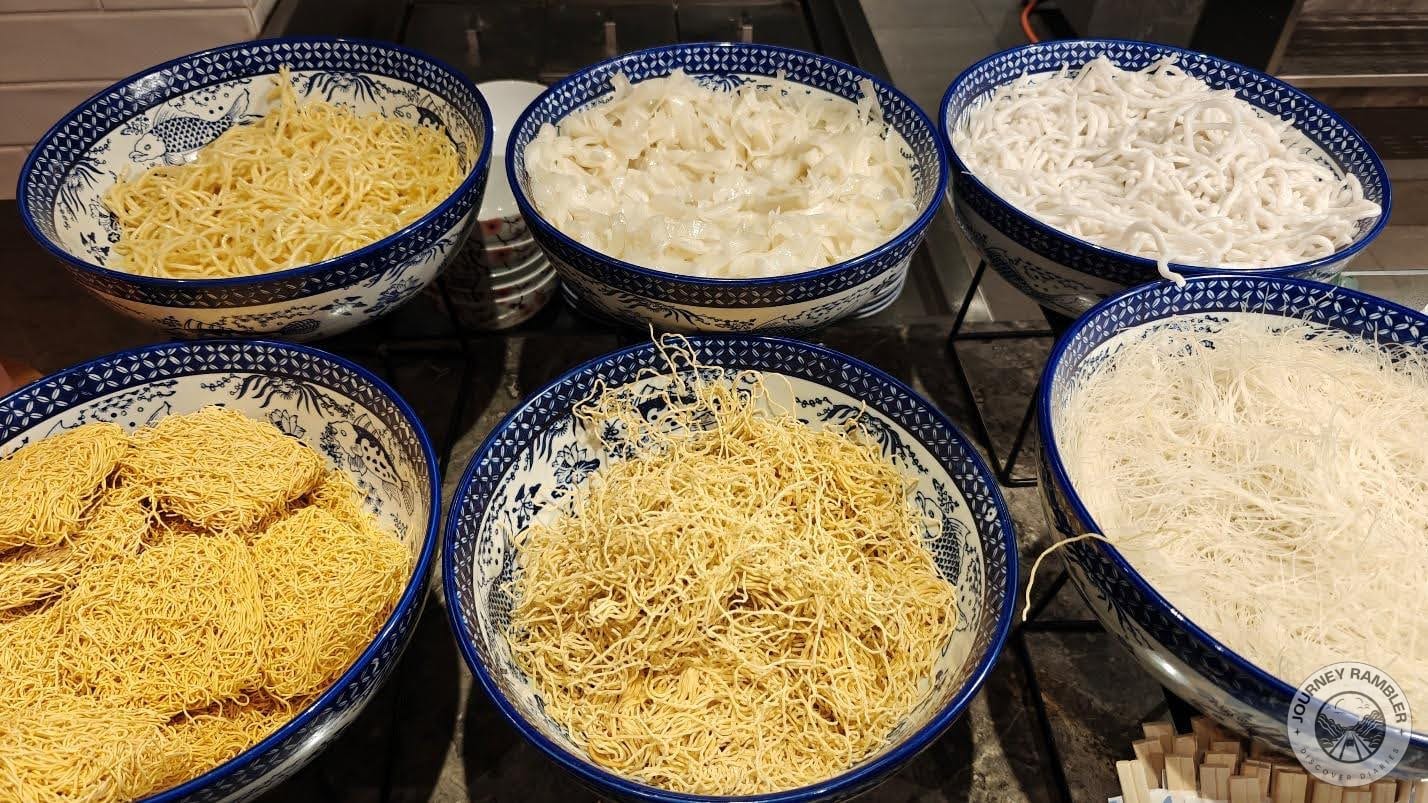 different kinds of noodles