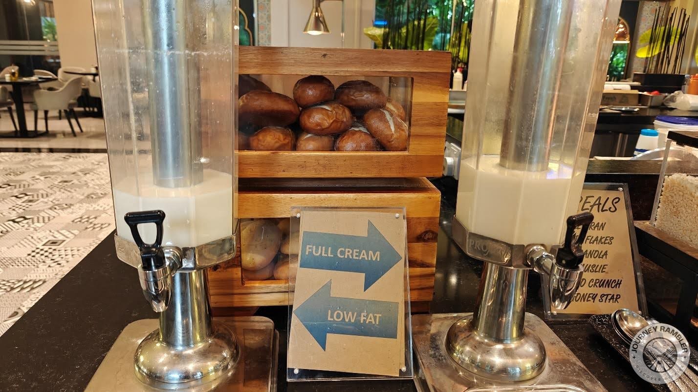 different varieties of milk, like full cream and low fat