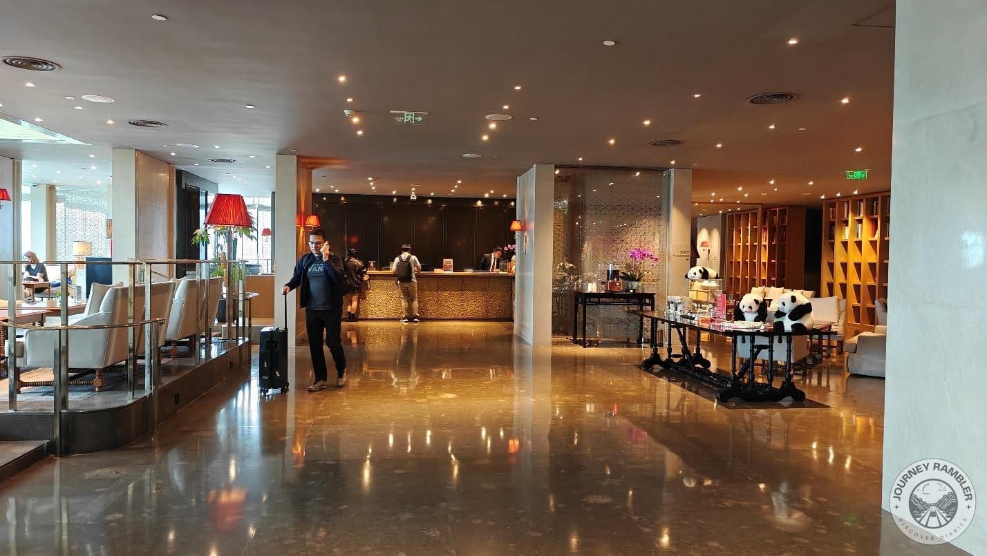 floors were made of very shiny tiles