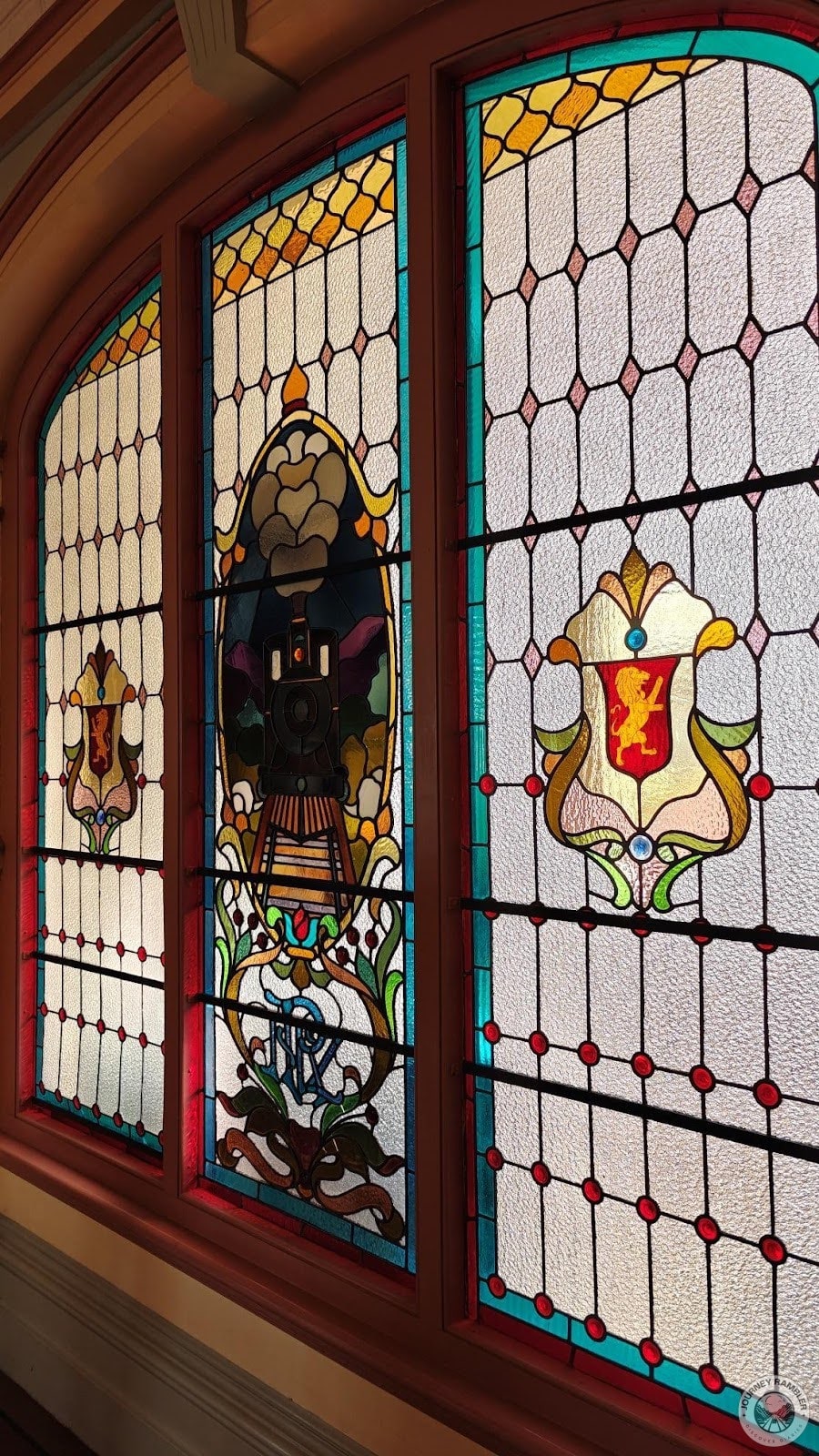 glass now looks gray