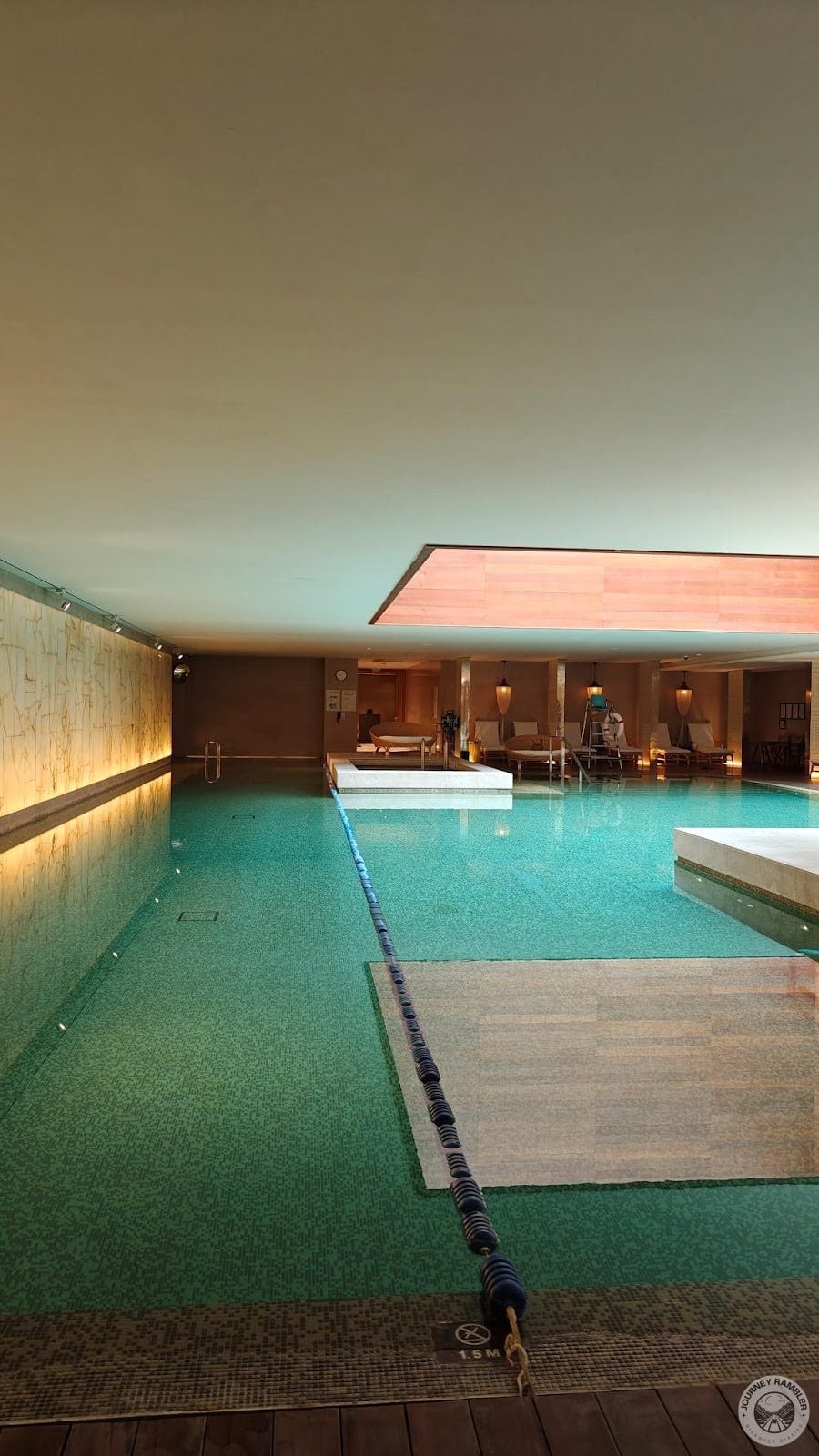 lane had been created with the help of a rope on one side