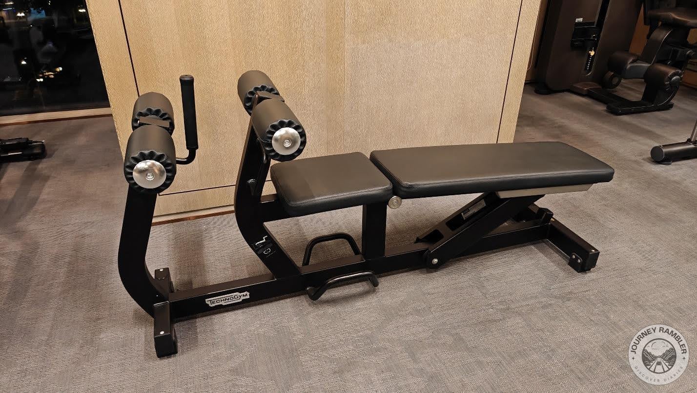 leg extension machine