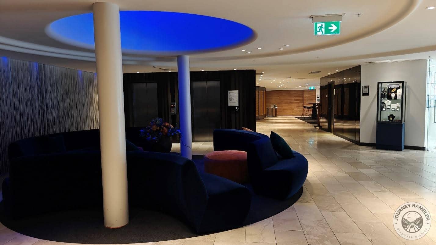 lobby was pretty big and spacious