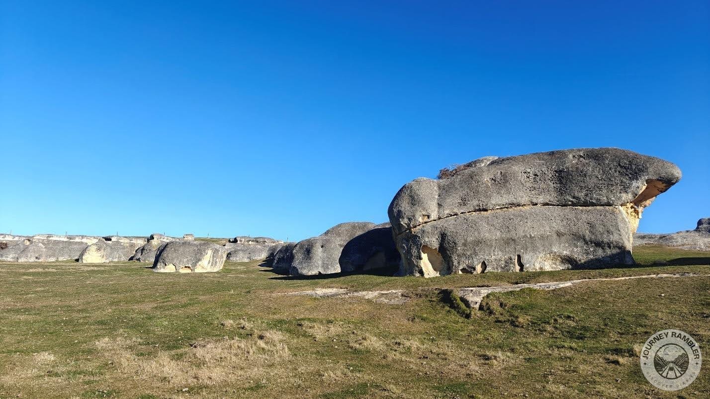 rock formation in the image also seemed to look like a mushroom with a cap