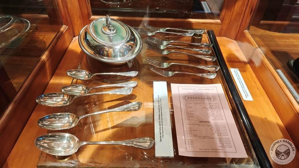 some silverware