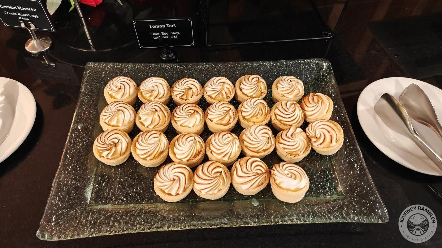 tiny lemon tarts with a meringue topping