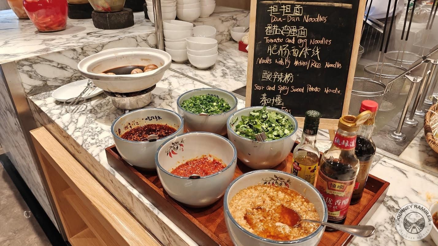 toppings for noodles