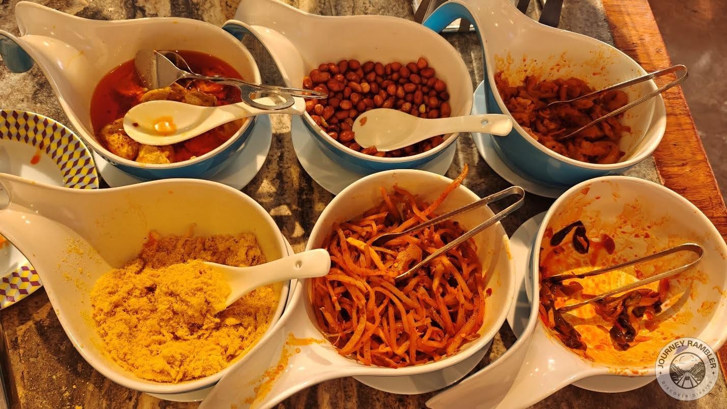 toppings for noodles