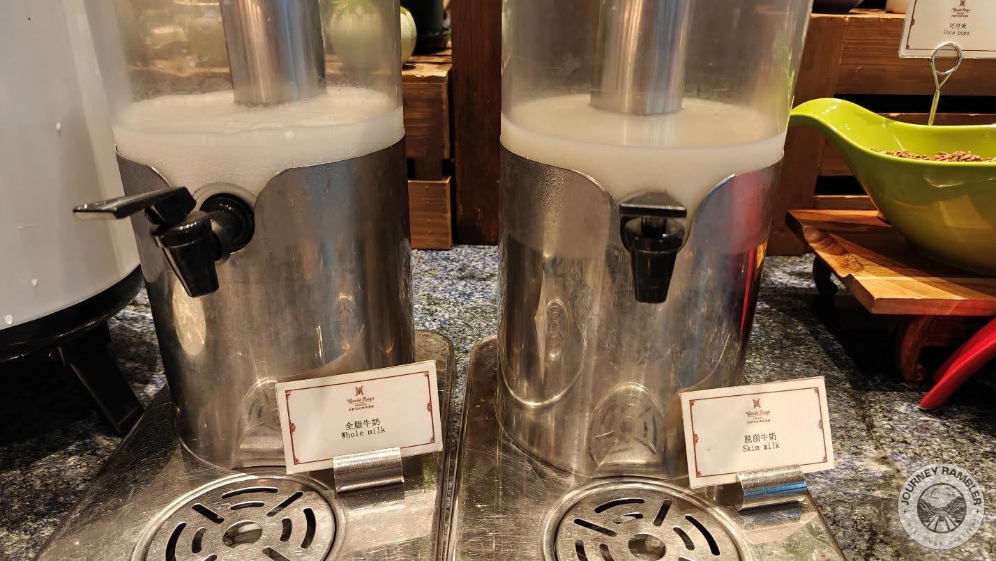 whole milk and skim milk