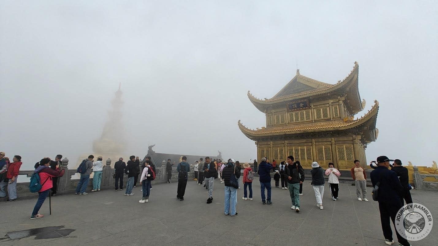 Golden Hall and the Puxian Bodhisattva