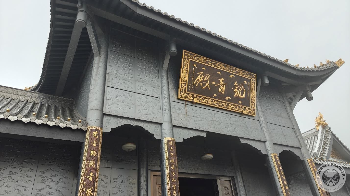 Jade Buddha Temple up close