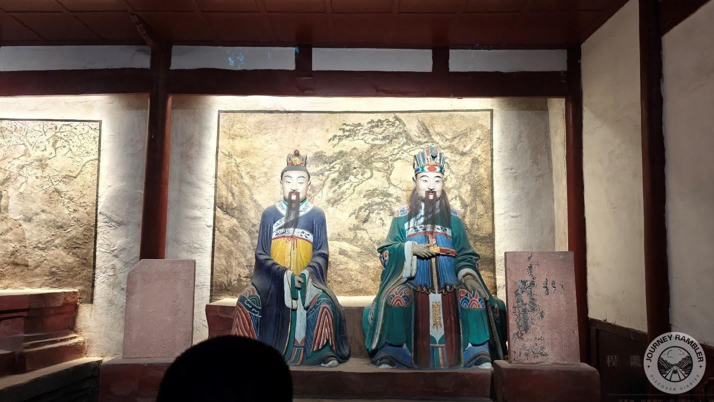 On the left is Ma Liang and beside him is Cheng Ji