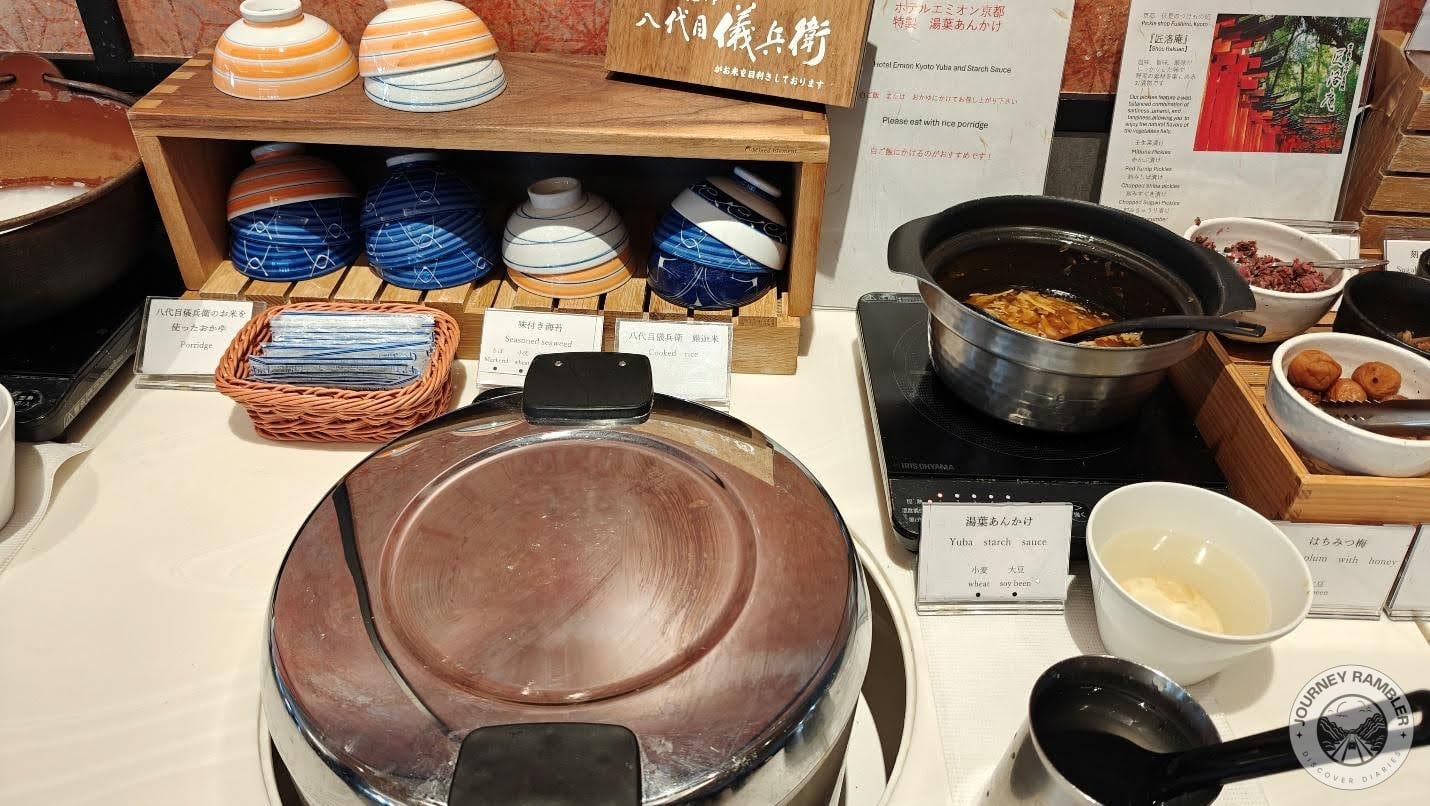 Yuba starch sauce, cooked steamed rice and porridge