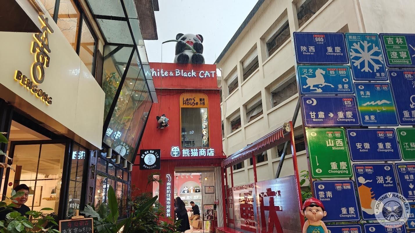 another area that had a lot of shops and boutiques