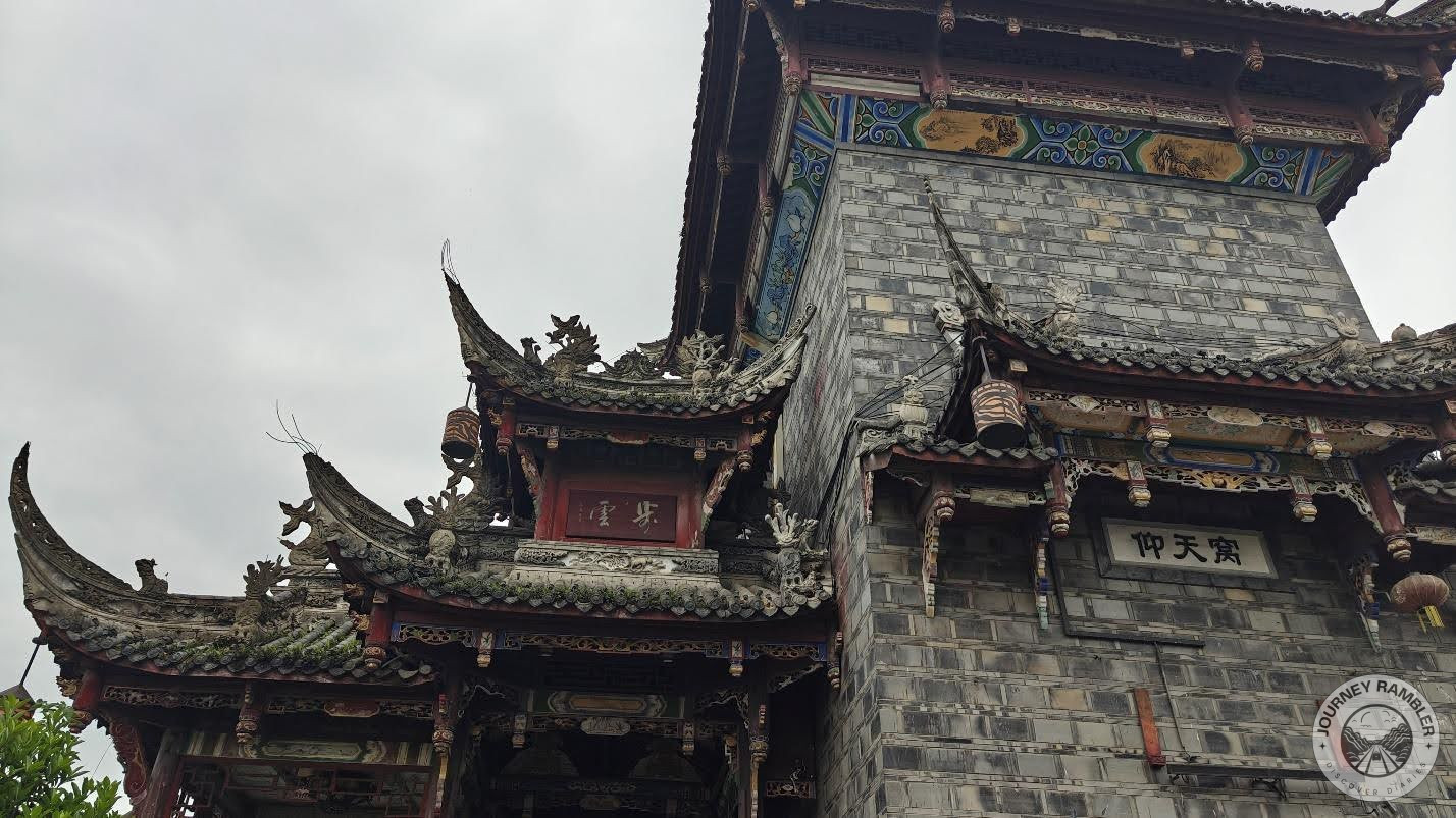 bridge's roof and eaves