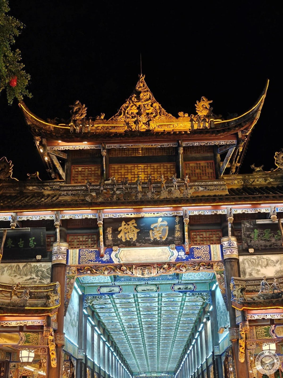 cool shade of blue here really goes well with the gold