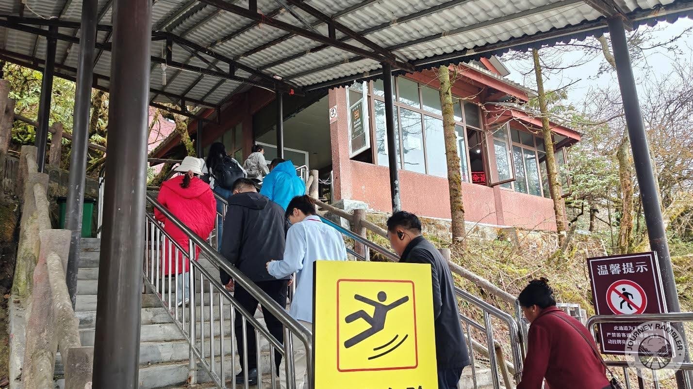 people to the small capacity cable car