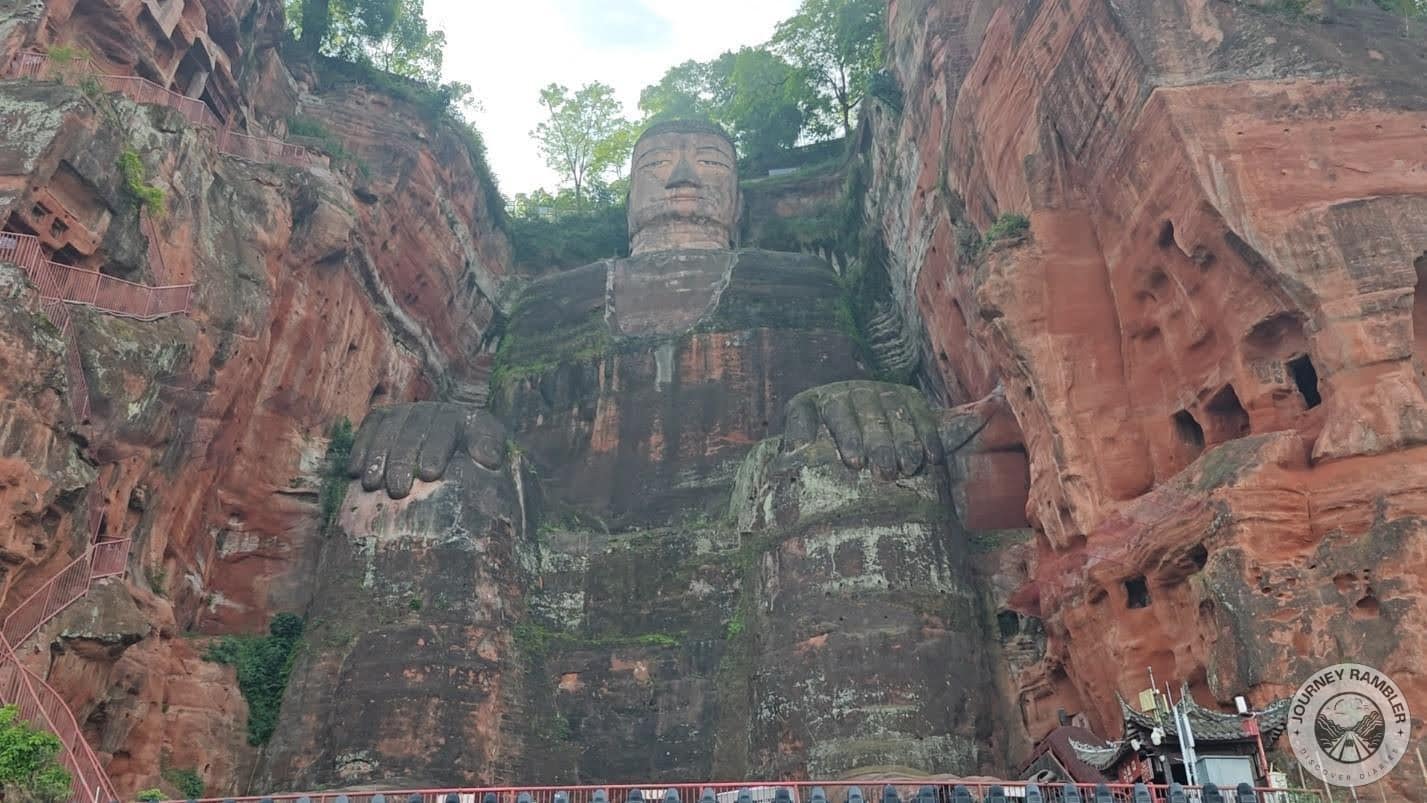 primitive tools were used to sculpt the Buddha into the mountain’s stone