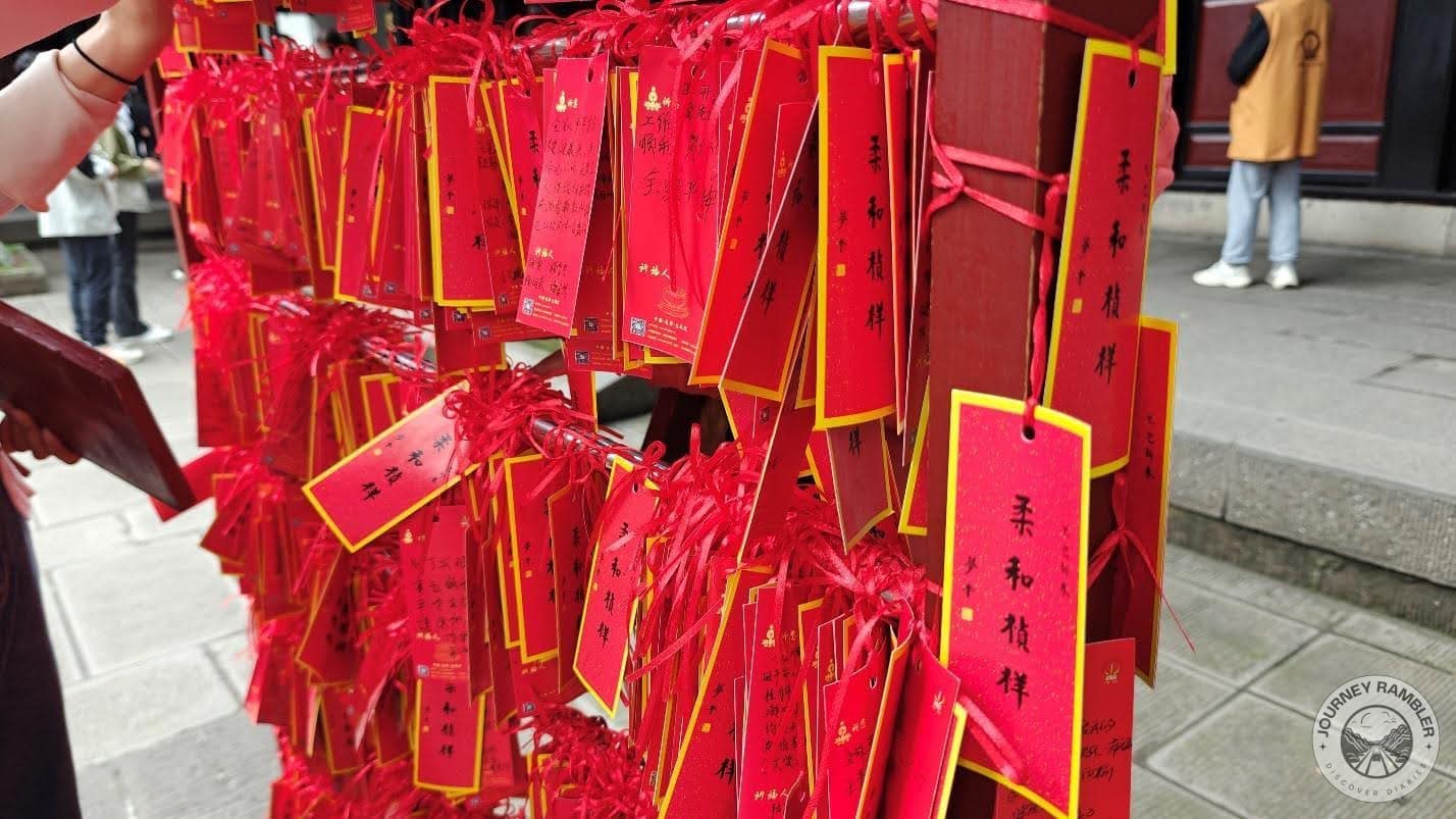 rack where you can hang these charms