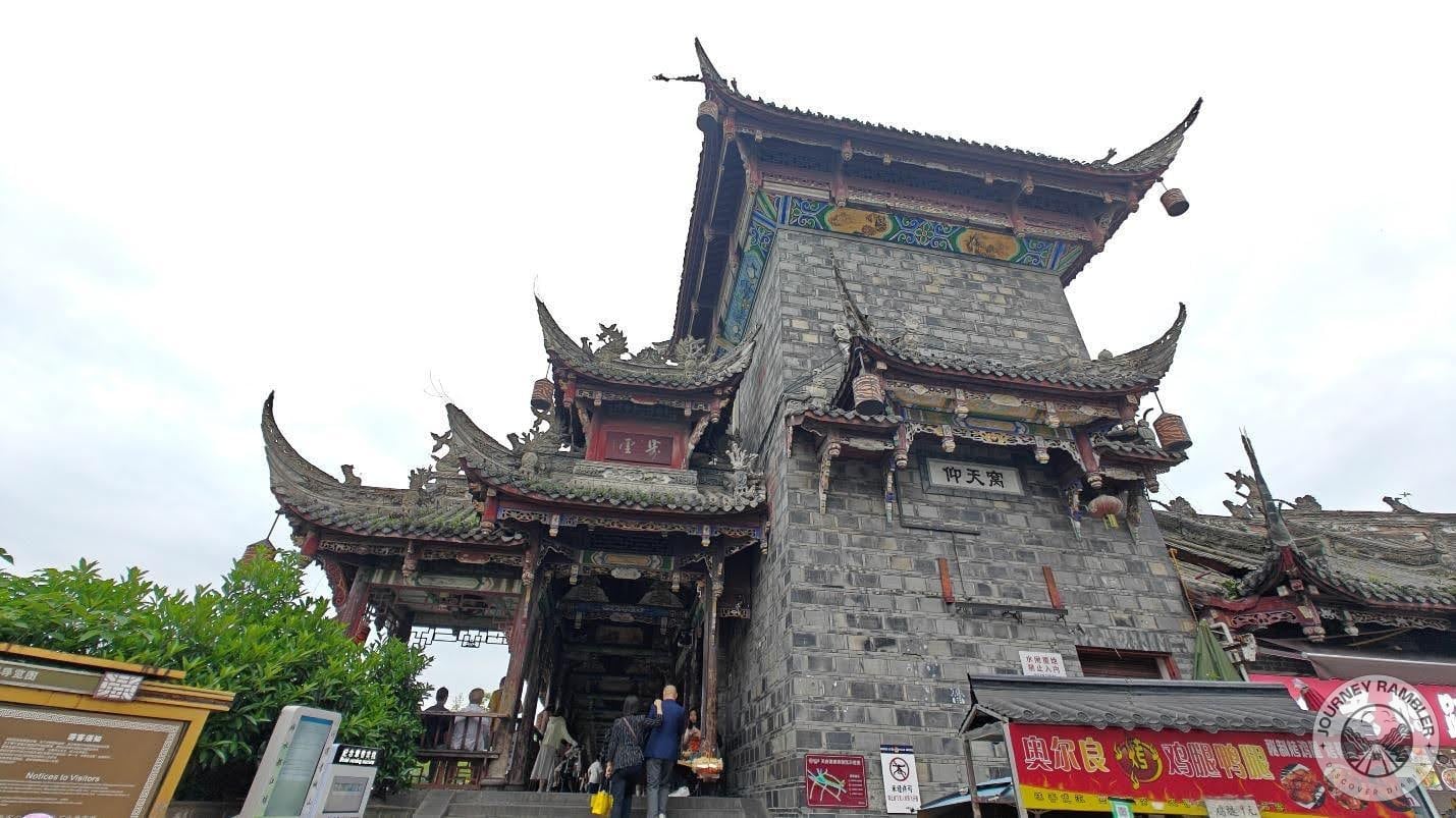 street leading up to and away from the bridge actually has plenty of food stalls