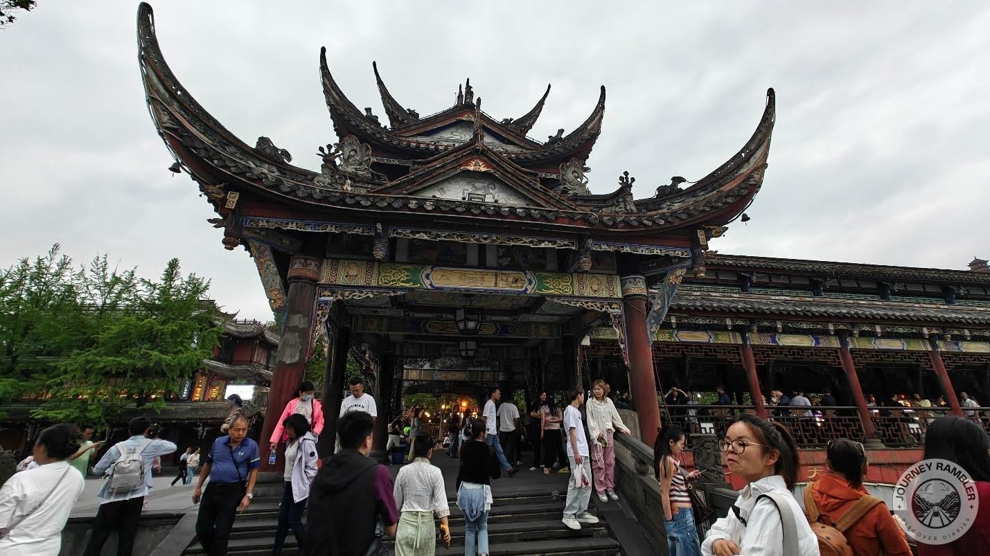 this many people here