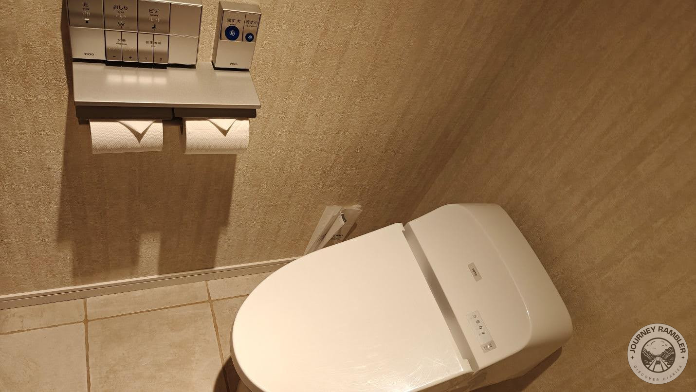 toilet had a lot of different settings