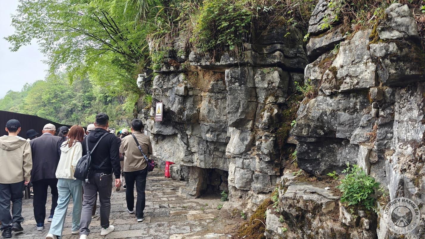 tourists in Wulong Karst National Geology Park