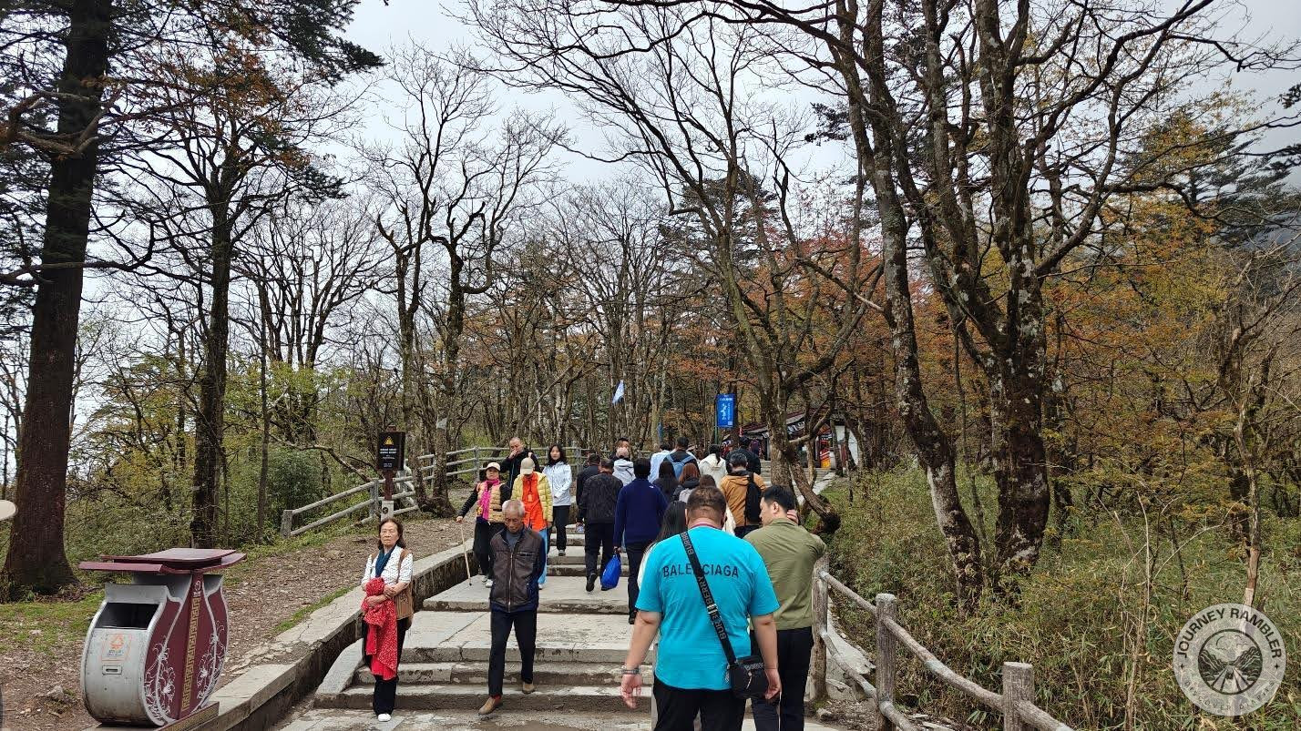 walk up to the cable cars