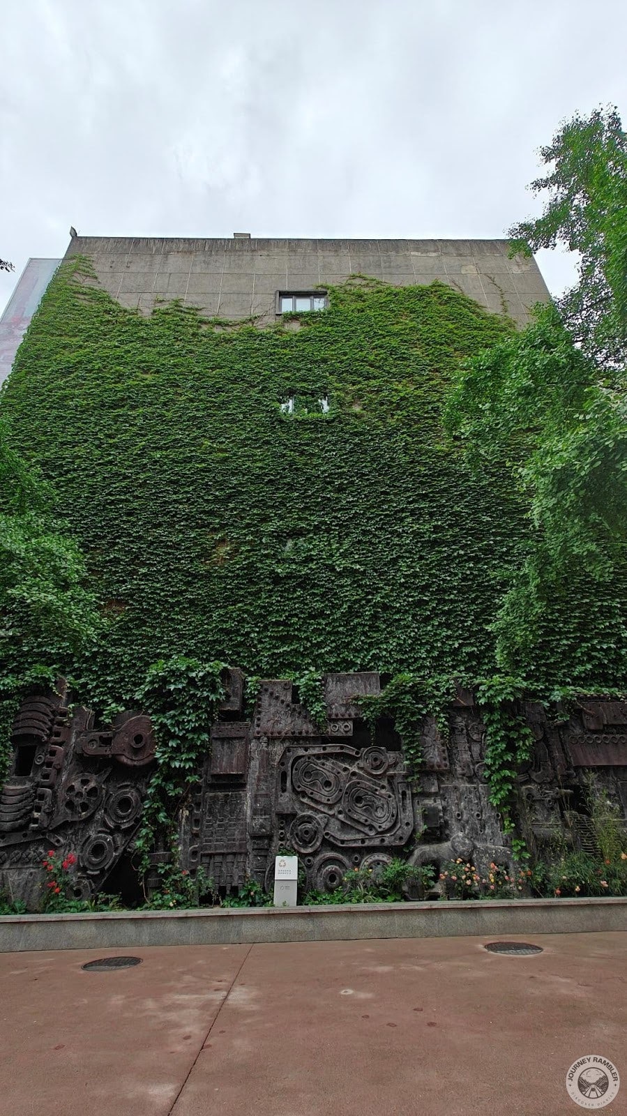 A major draw of Eastern Suburb Memory for me is its greenery