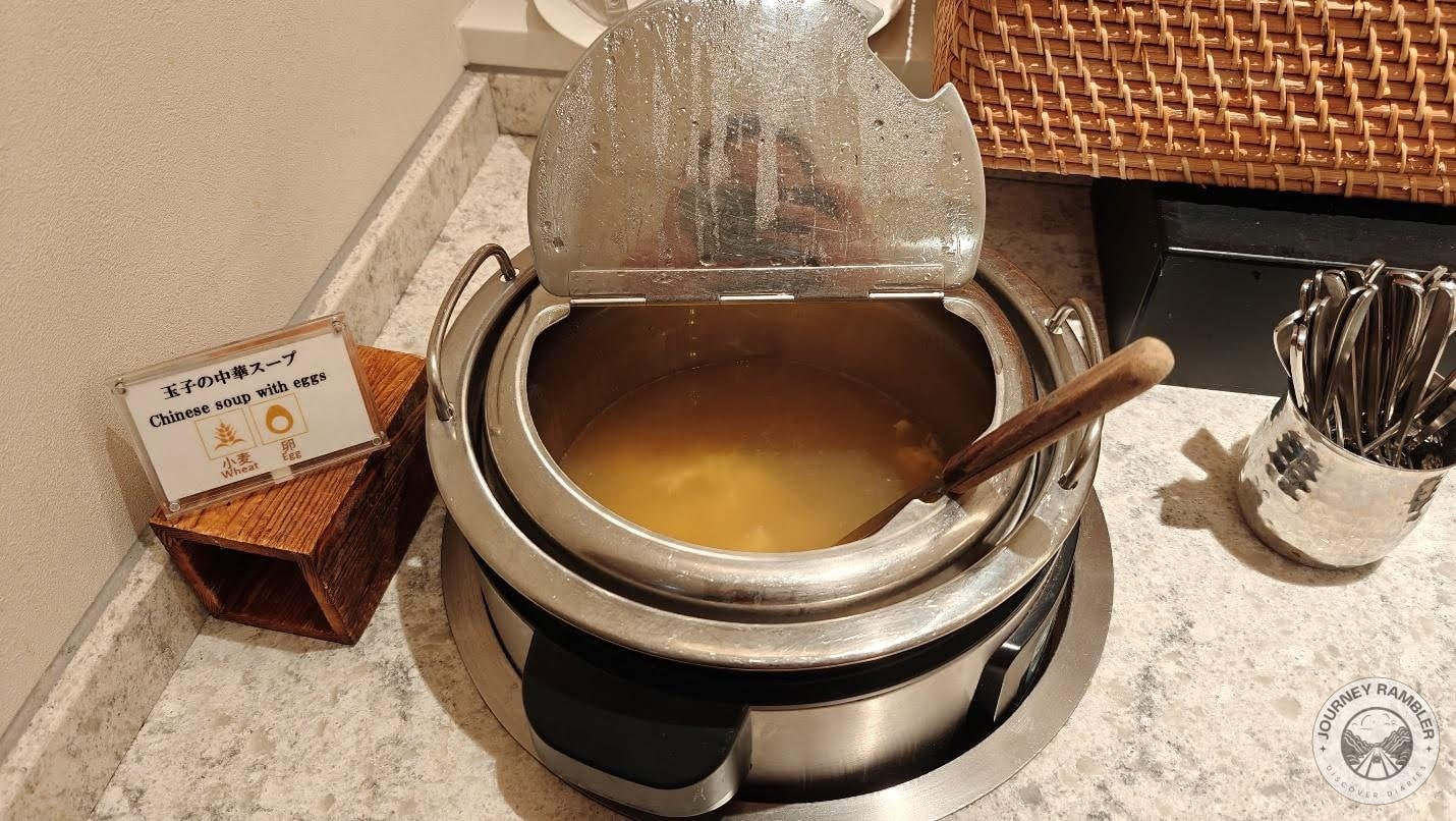 Chinese soup with eggs