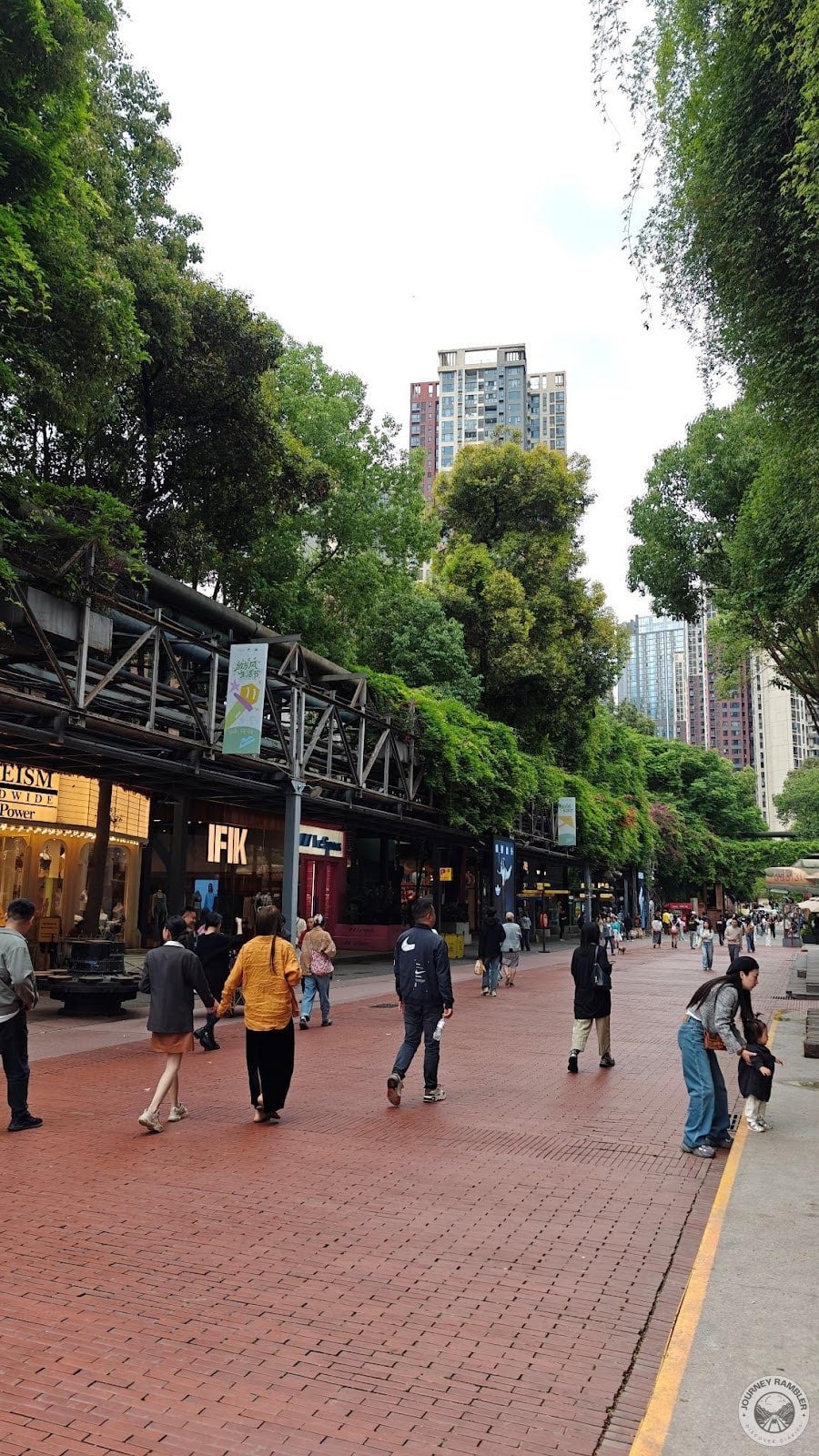 at the complex’s Central Avenue