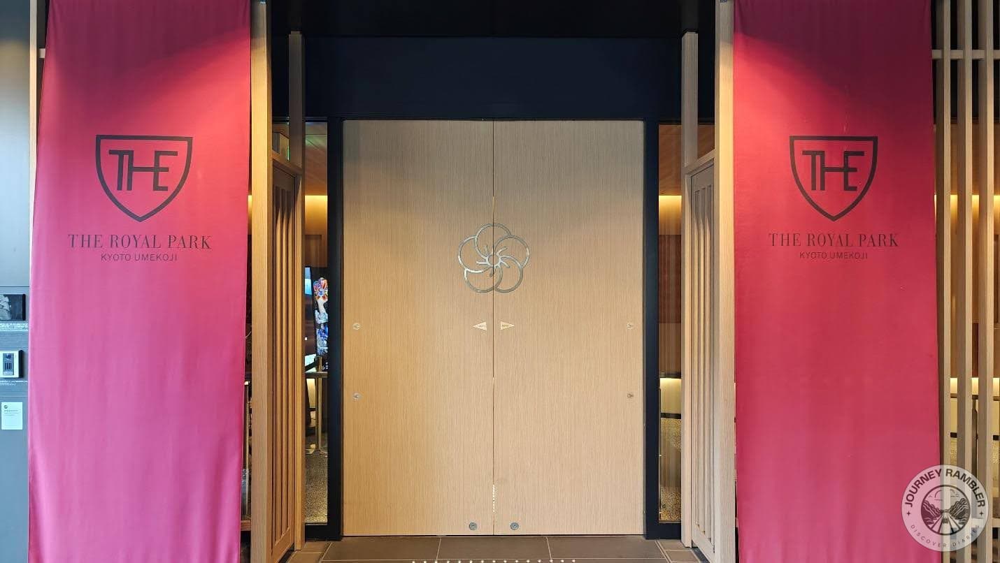 banners saying “The Royal Park”