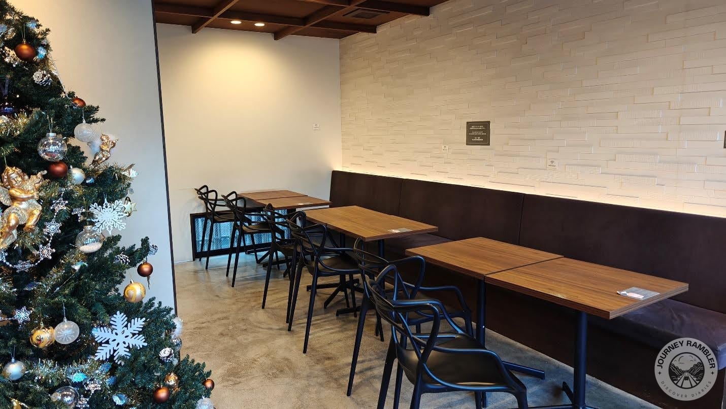 café was pretty empty