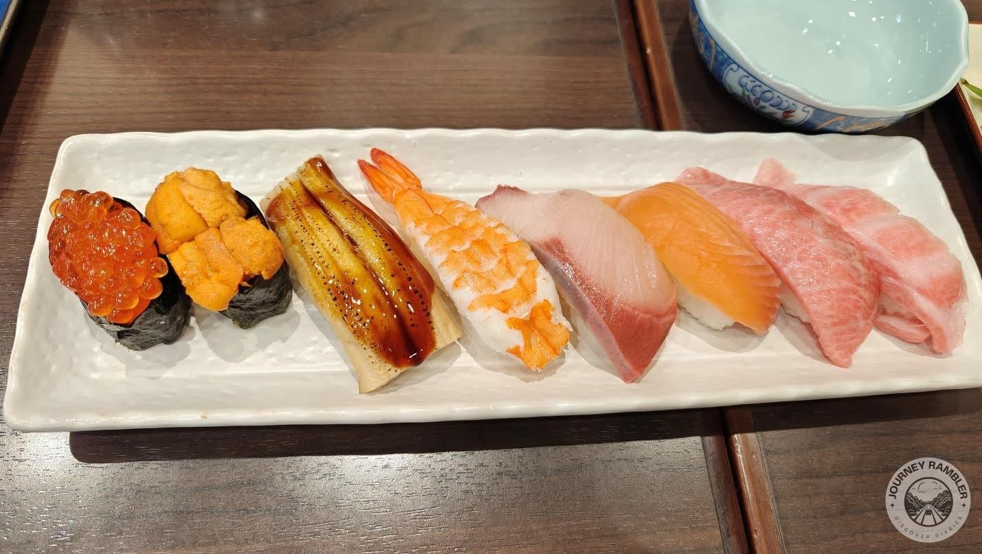 salmon roe, sea urchinm eel, shrimp, tuna, salmon, medium fatty tuna, fatty tuna