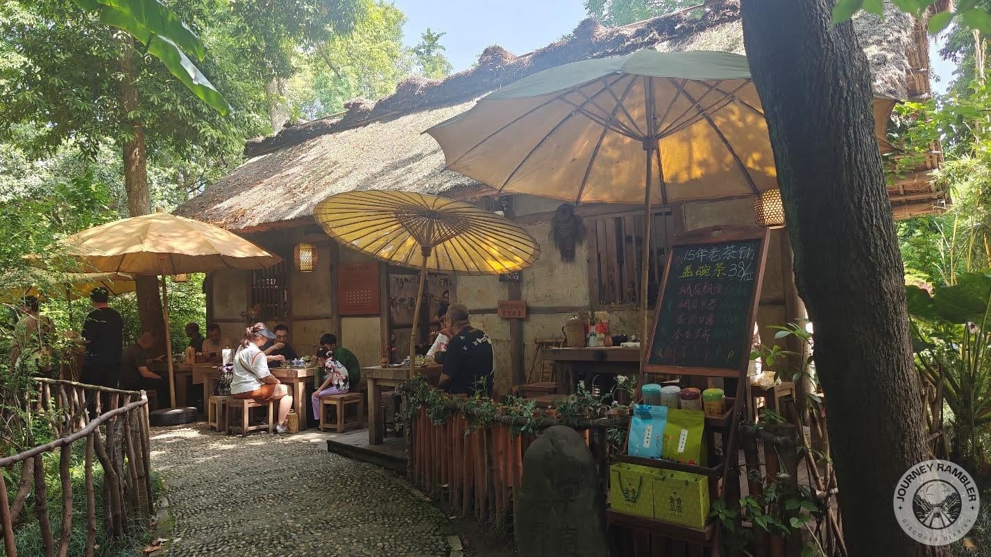 tea here is served in gaiwan