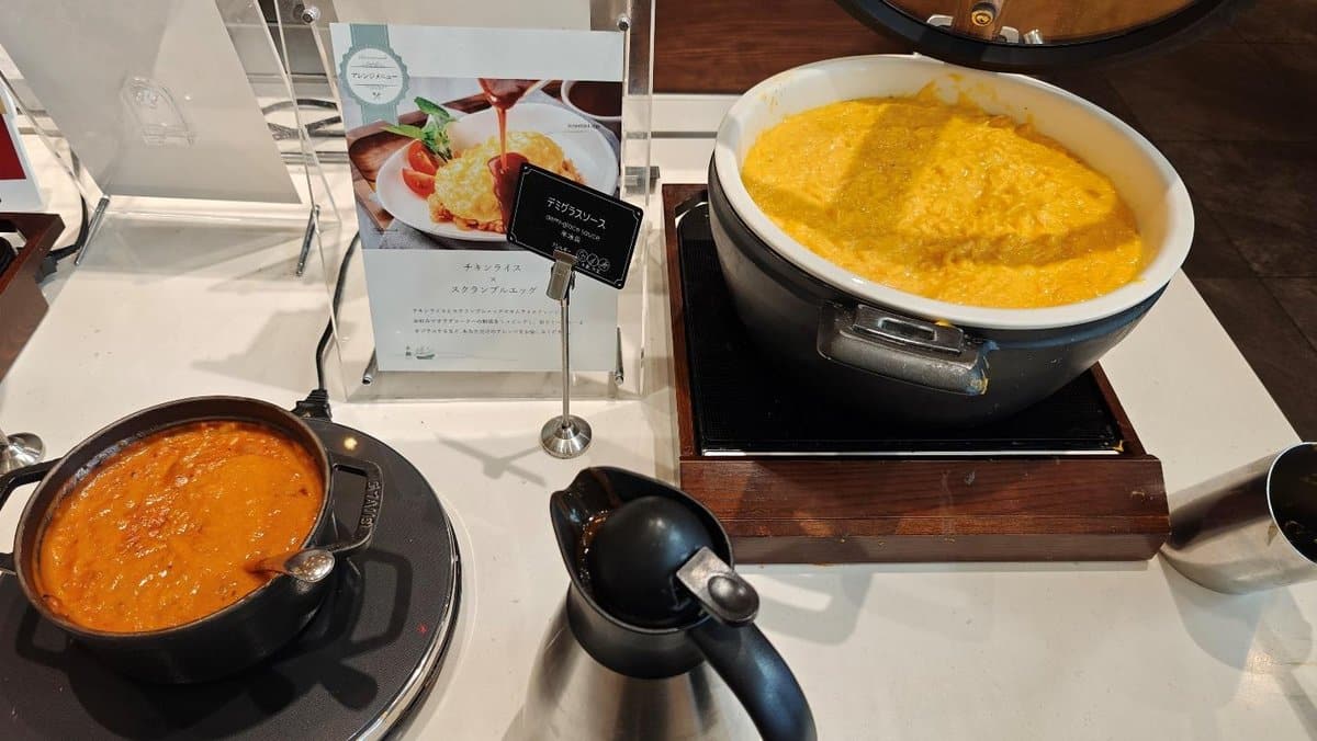 Buffet omelette station with sauce