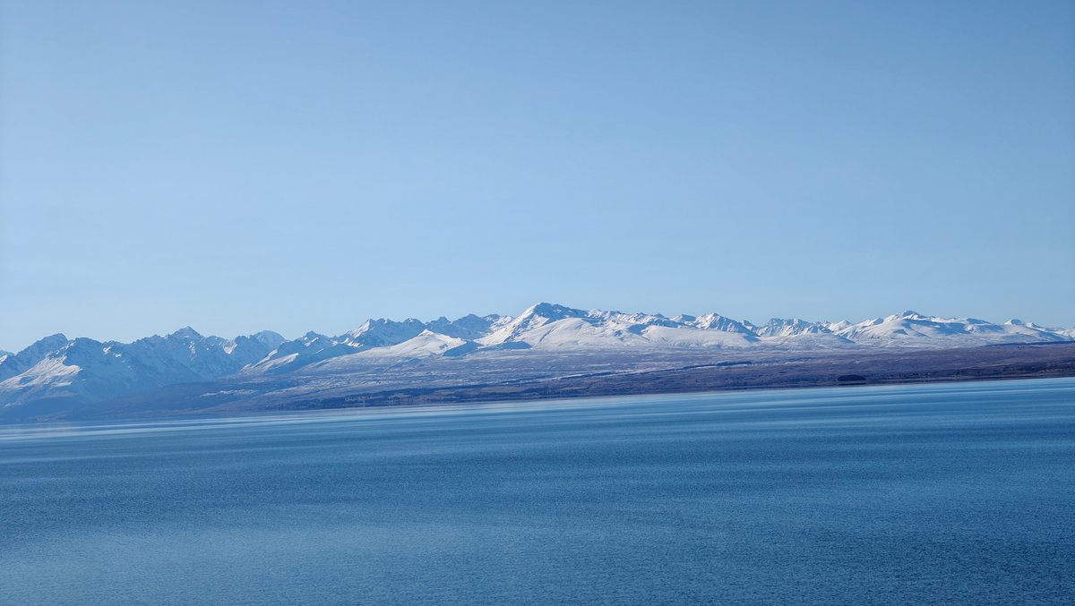 Aoraki massif over Pukaki