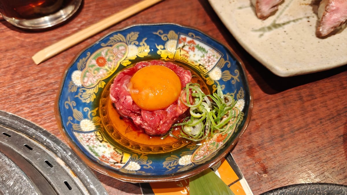 Beef tartare yukhoe egg yolk