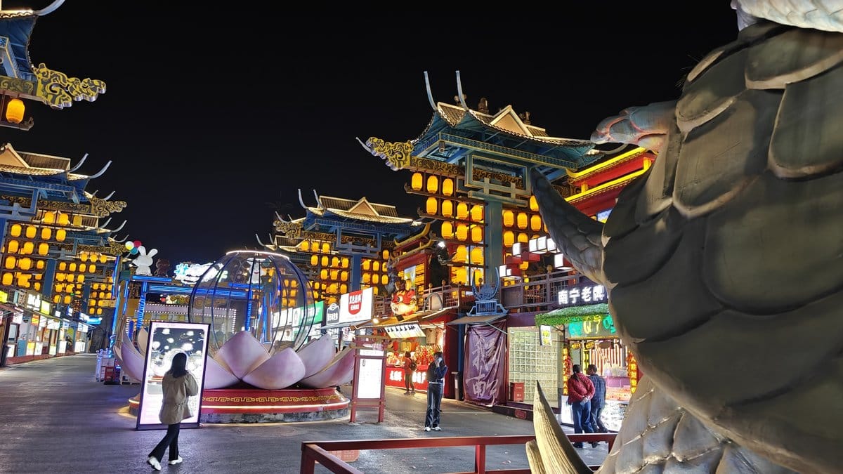 Boulevard with dragon and lanterns