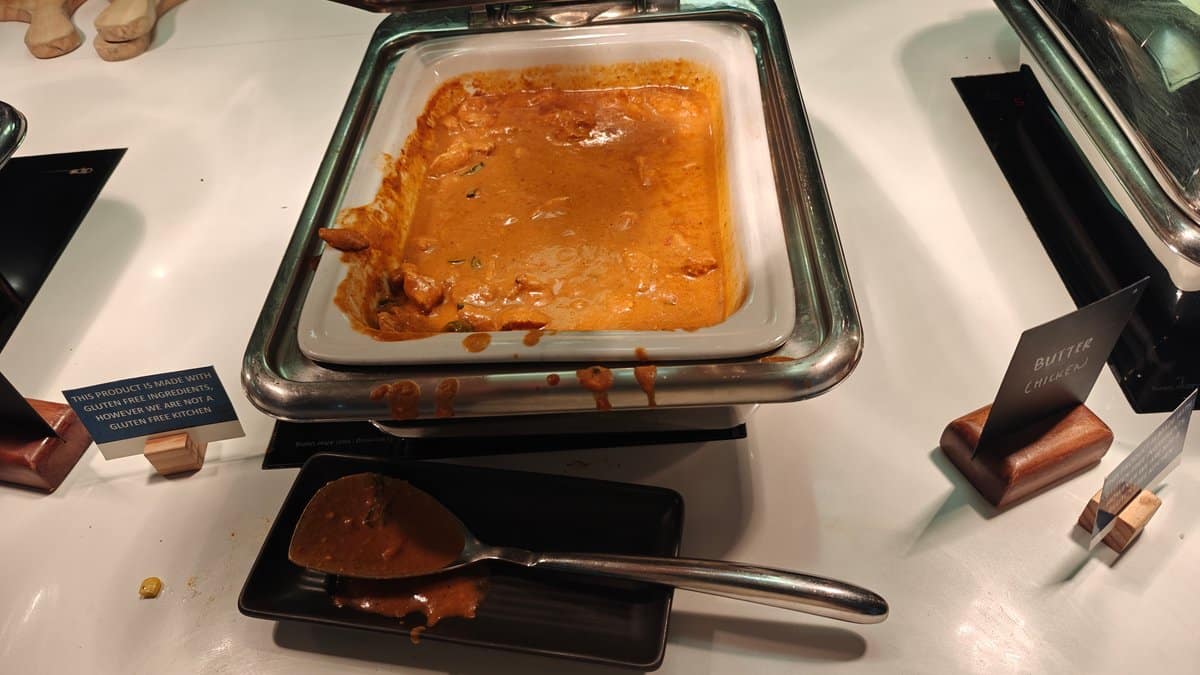 Butter chicken buffet tray
