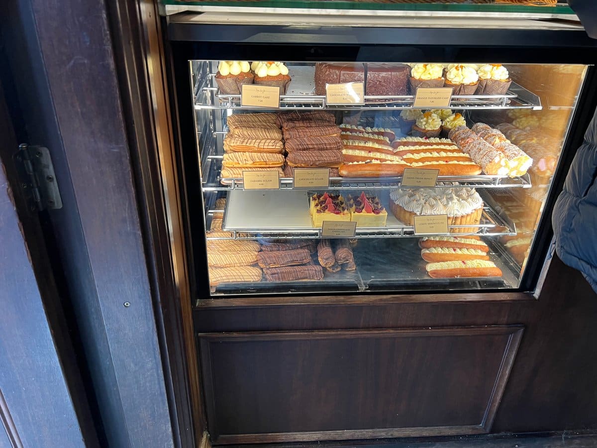 Cakes and slices Fergbaker