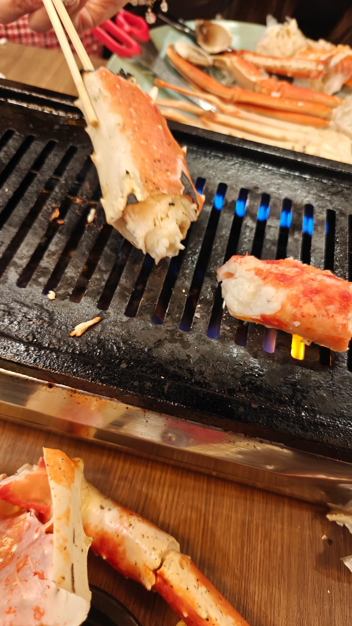 Crab grilling on tabletop