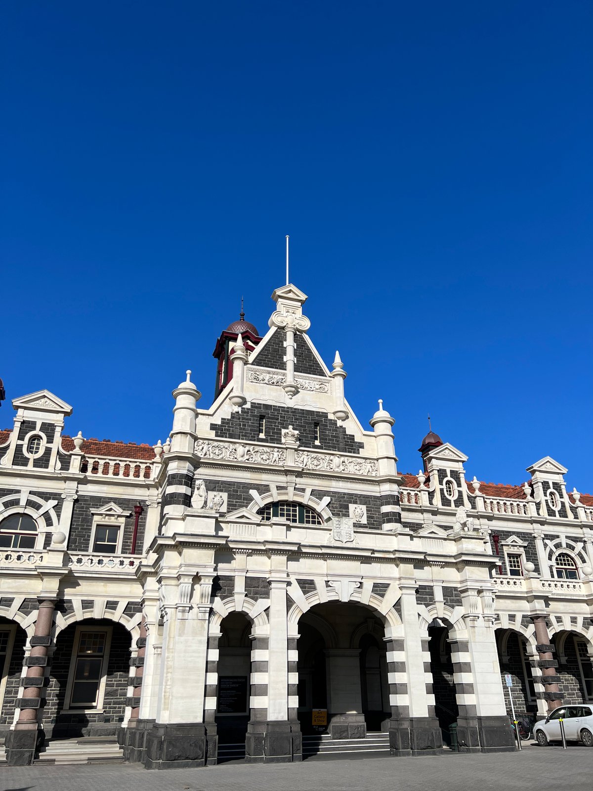 Dunedin Railway Station exterior