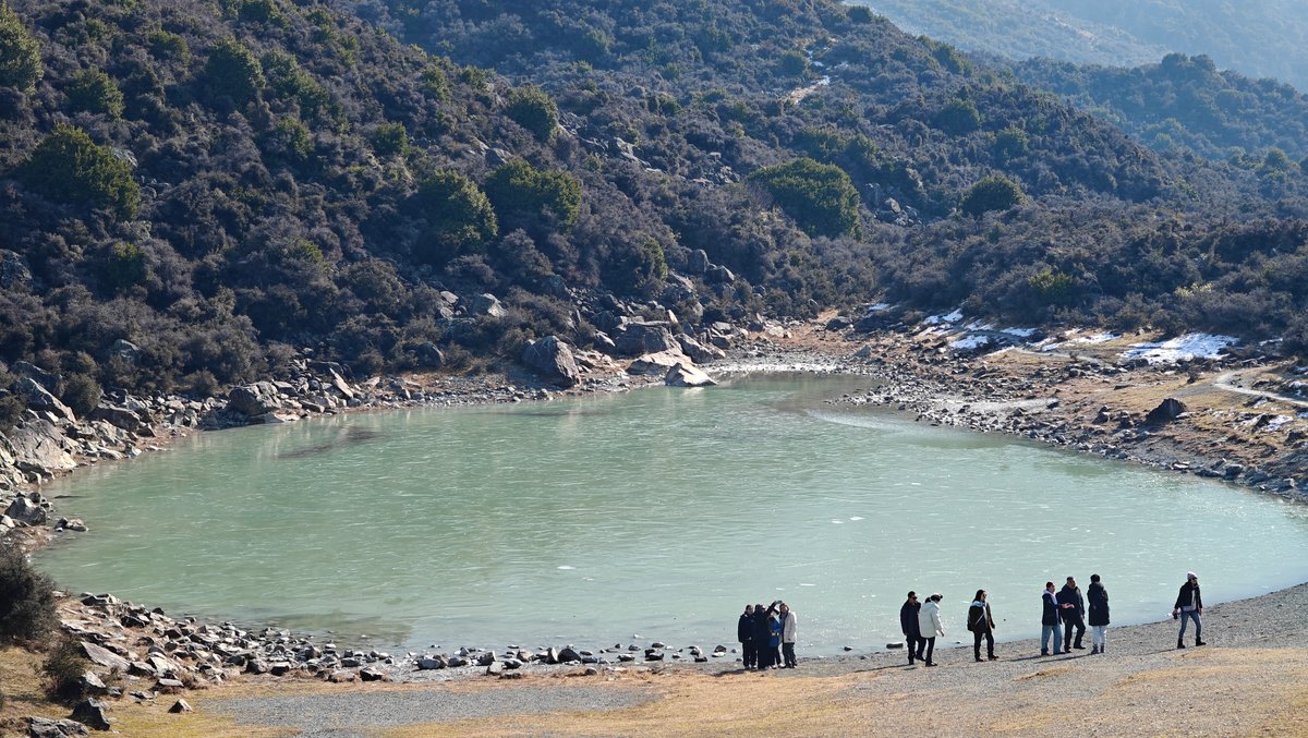 Establishing view of a Blue Lake: a pale
