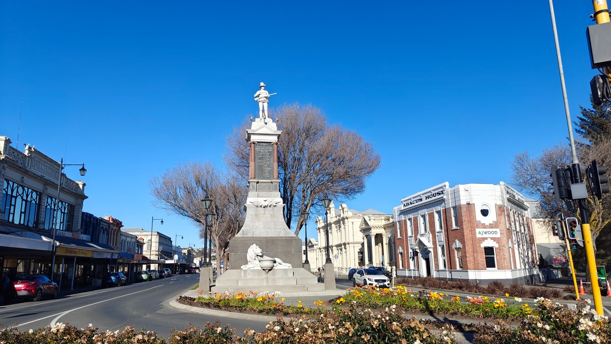 Establishing view of the Oamaru war memorial -