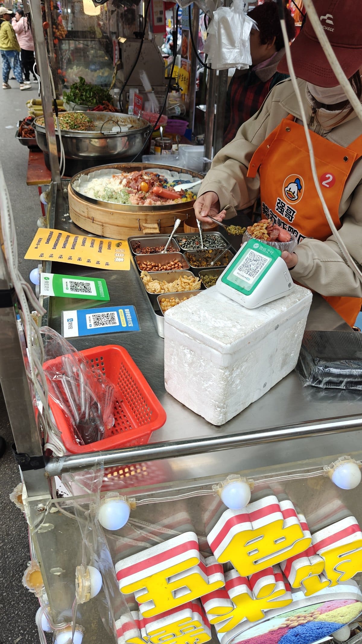 Food stall with payment system