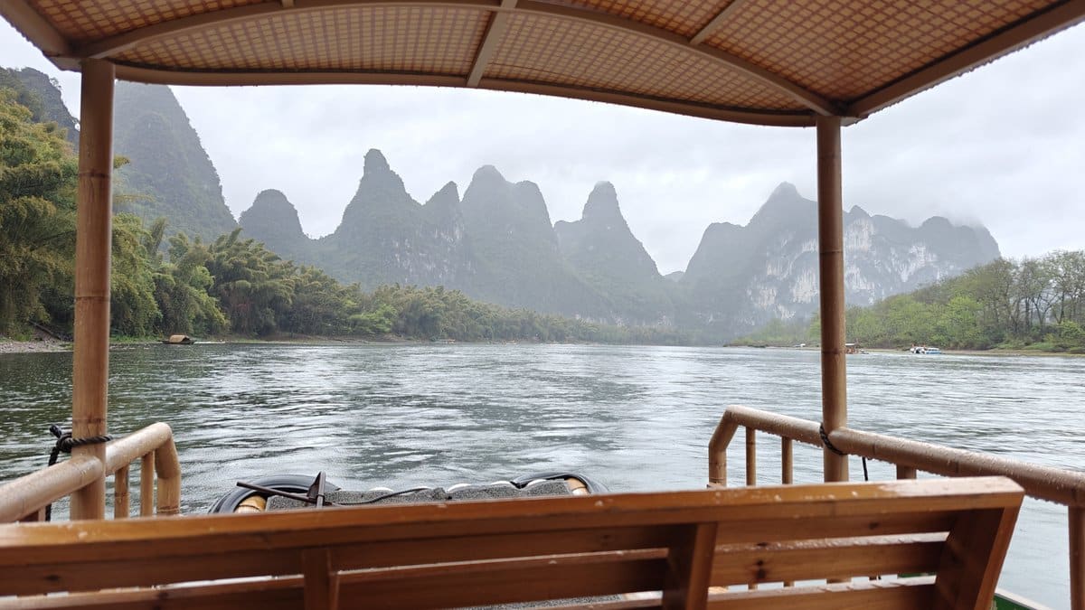 Front view into moody grey peaks