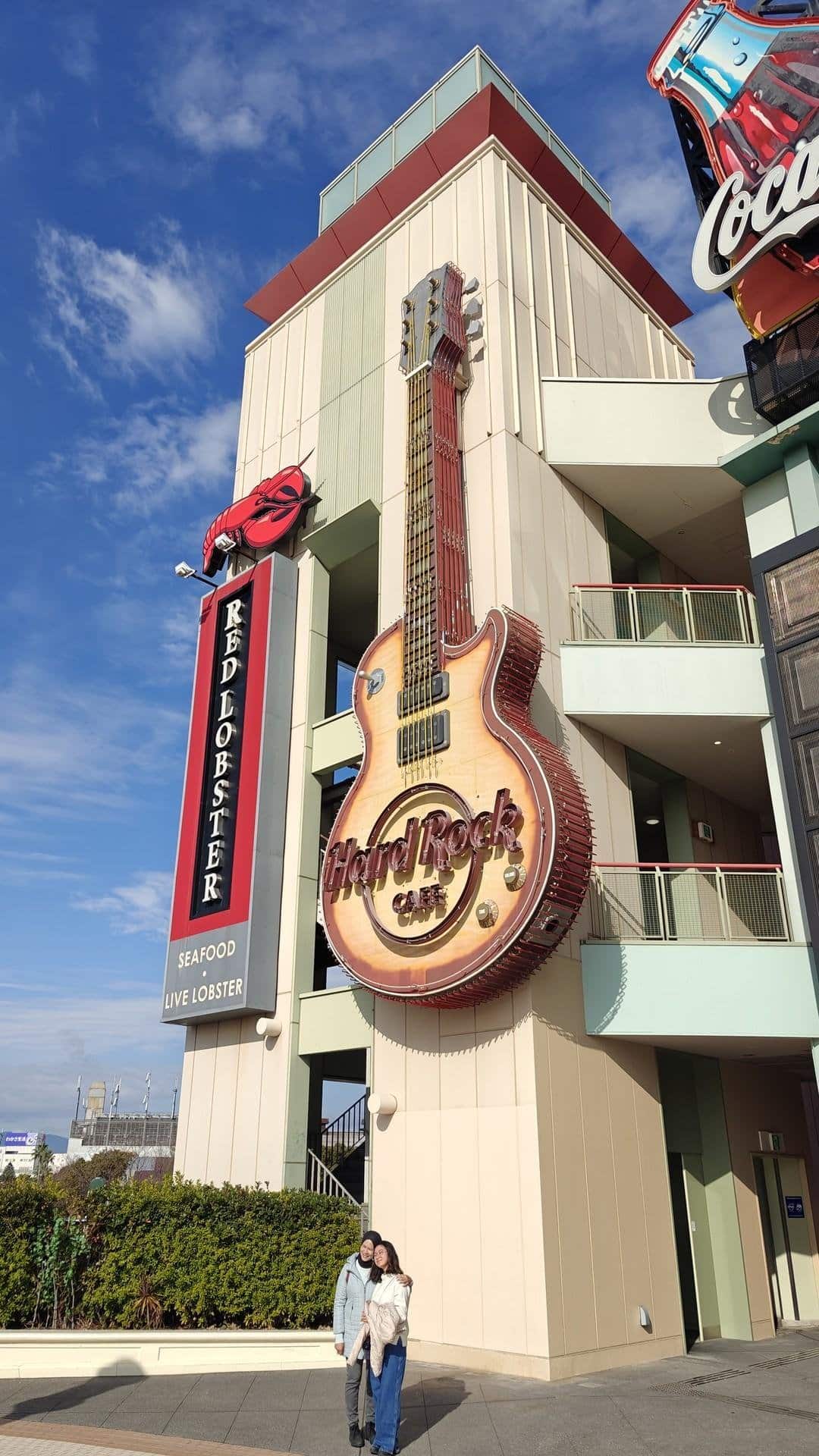 Giant guitar on Hard Rock Cafe building
